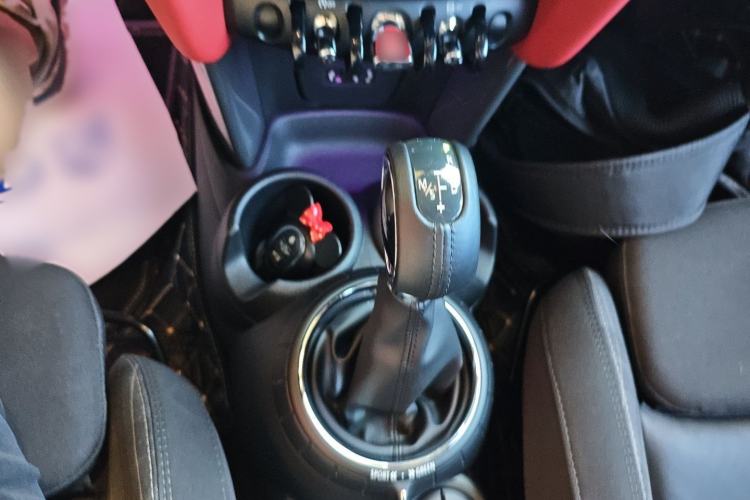Used MINI 2016 1.5T COOPER Five-Door Edition Gear Lever