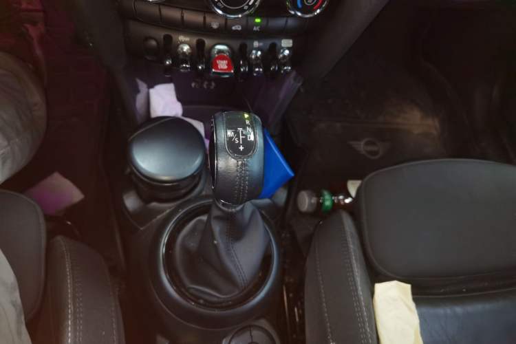 Used MINI 2016 1.5T COOPER Gear Lever