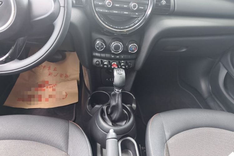 Used MINI 2016 1.2T ONE Five-Door Edition Gear Lever