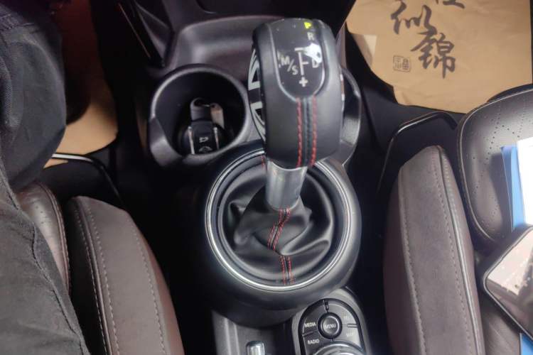 Used MINI 2016 2.0T COOPER S Pioneer Edition Gear Lever
