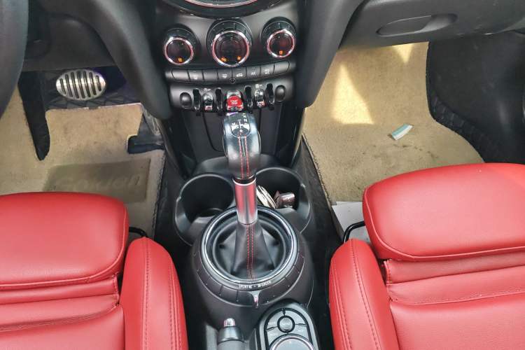 Used MINI 2016 2.0T COOPER S Performance Edition Five-Door Version Gear Lever