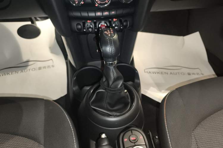 Used MINI 2016 1.2T ONE Five-Door Edition Gear Lever