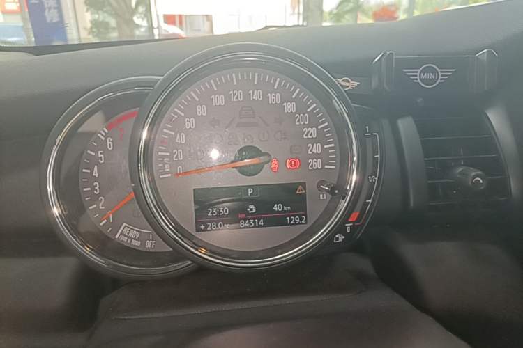 Used MINI 2016 1.2T ONE Pioneer Edition Instrument Cluster