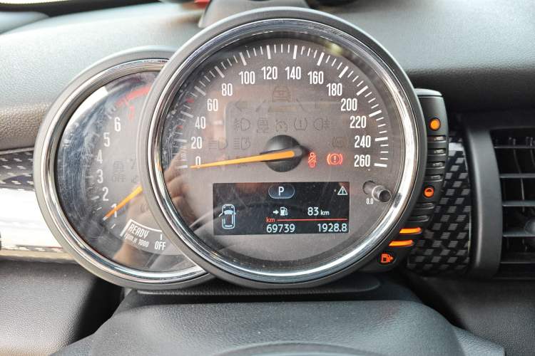 Used MINI 2016 2.0T COOPER S Performance Edition Five-Door Version Instrument Cluster