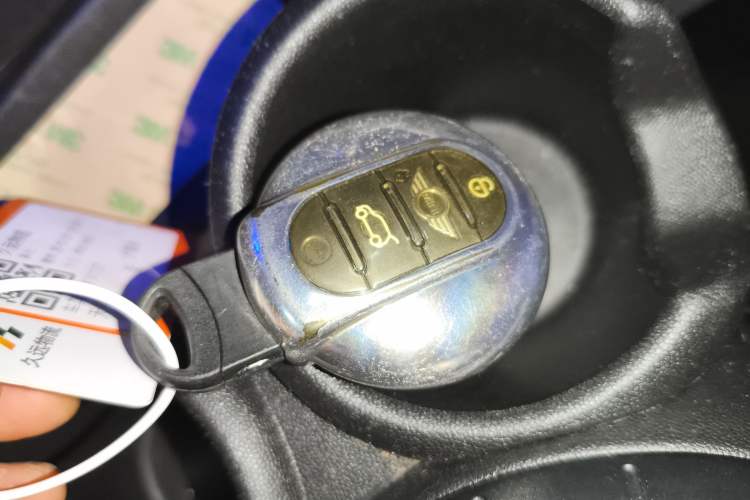 Used MINI 2016 1.5T COOPER Interior 1