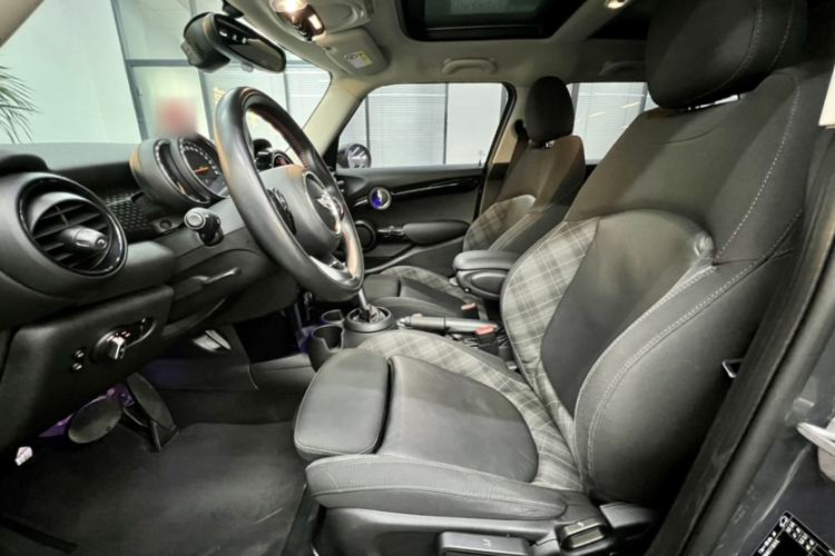 Used MINI 2016 2.0T COOPER S Five-Door Edition Interior 5
