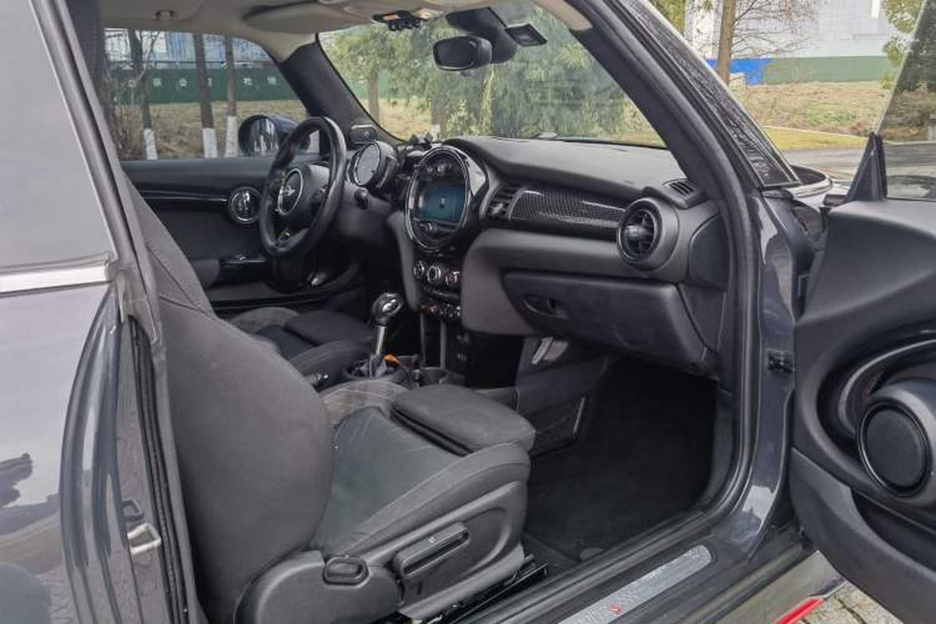 Used MINI 2016 2.0T COOPER S Interior 5