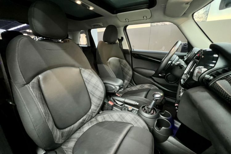 Used MINI 2016 2.0T COOPER S Five-Door Edition Interior 7