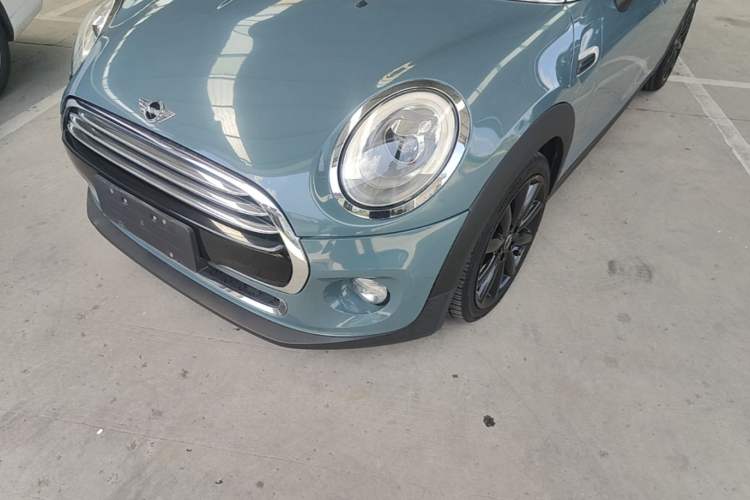 Used MINI 2016 1.5T COOPER Pioneer Edition Five-Door Model Left Front Headlight