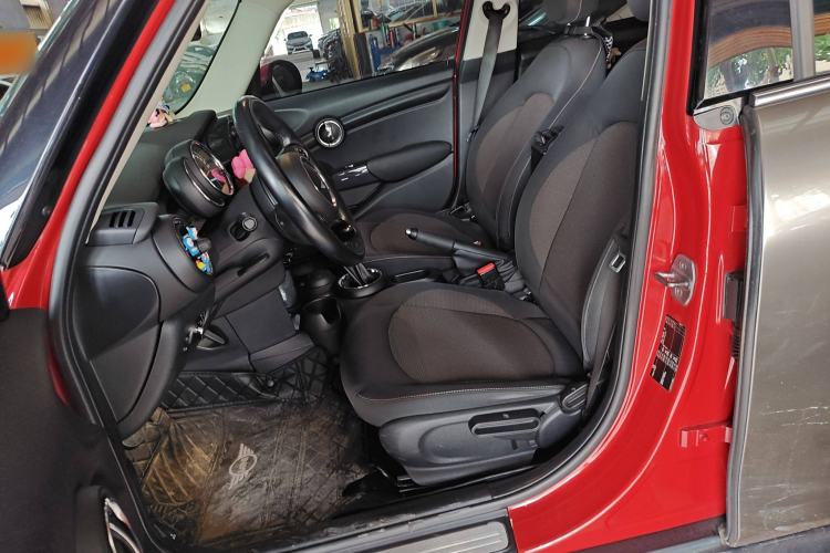 Used MINI 2016 1.2T ONE Pioneer Edition Five-Door Version Left Front Seat