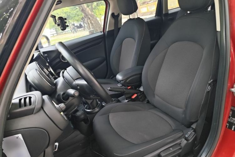 Used MINI 2016 1.2T ONE Pioneer Edition Five-Door Version Left Front Seat