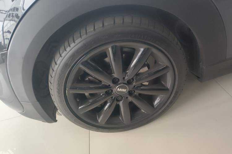 Used MINI 2016 2.0T COOPER S CABRIO Left Front Wheel Hub