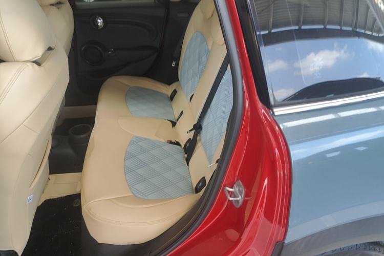 Used MINI 2016 1.5T COOPER Pioneer Edition Five-Door Model Left Rear Seat