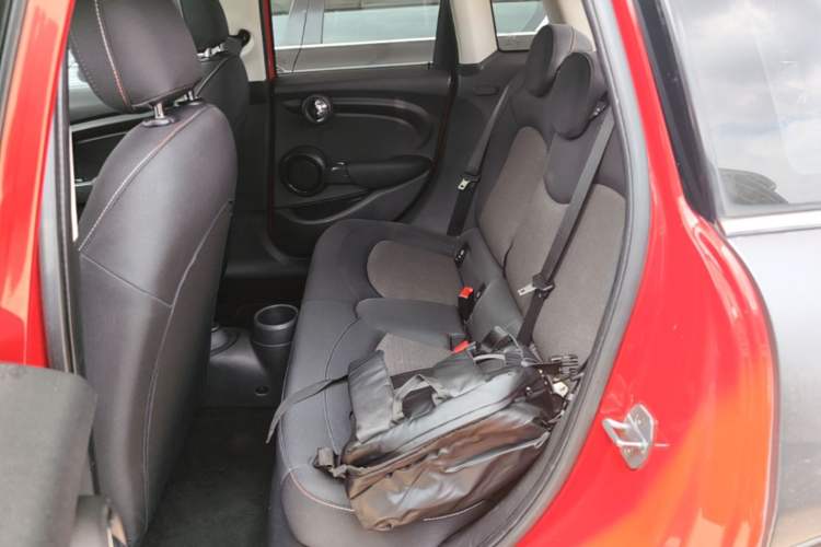 Used MINI 2016 1.2T ONE Five-Door Edition Left Rear Seat