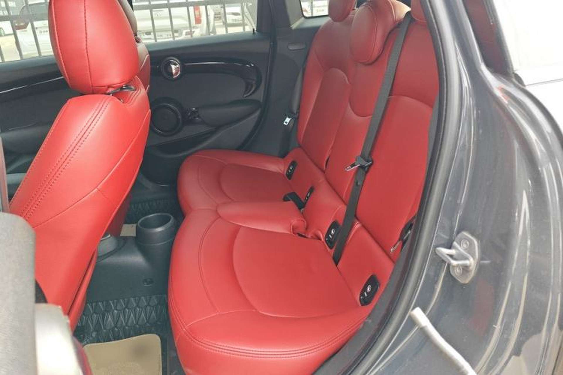 Used MINI 2016 2.0T COOPER S Performance Edition Five-Door Version Left Rear Seat