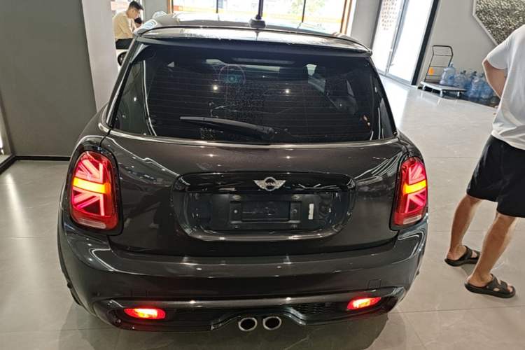 Used MINI 2016 2.0T COOPER S Rear
