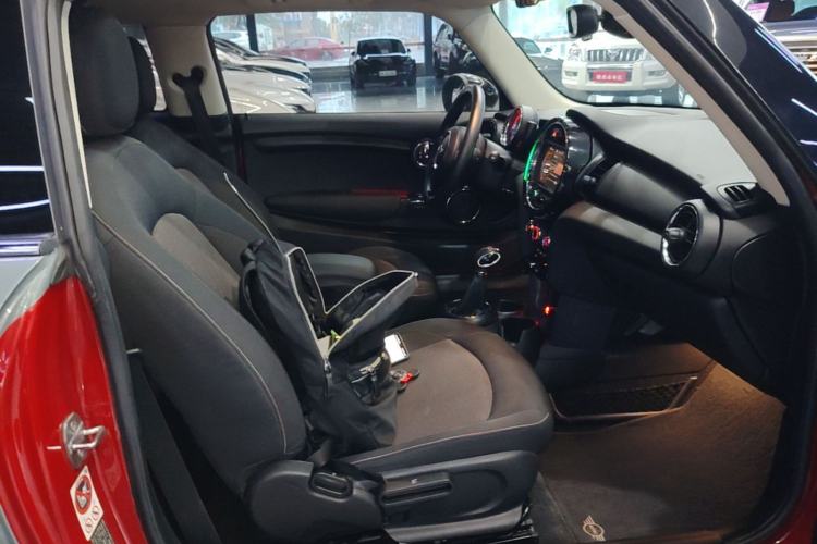 Used MINI 2016 1.2T ONE Pioneer Edition Right Front Seat