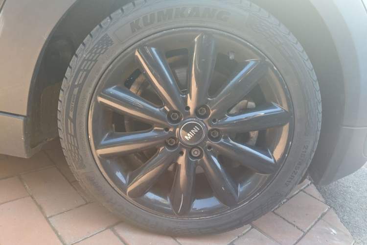 Used MINI 2016 2.0T COOPER S Pioneer Edition Right Front Wheel Hub