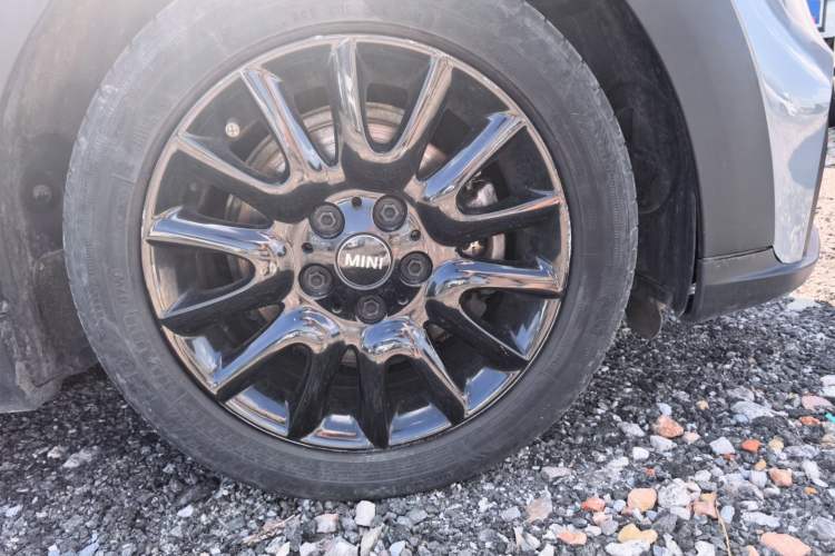 Used MINI 2016 1.2T ONE Pioneer Edition Right Front Wheel Hub