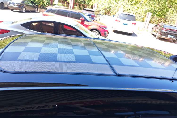 Used MINI 2016 1.5T COOPER Five-Door Edition Roof