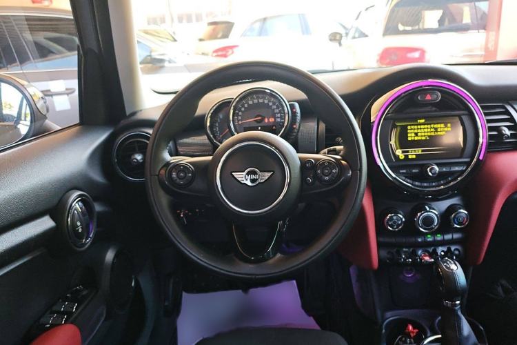 Used MINI 2016 1.5T COOPER Five-Door Edition Steering Wheel