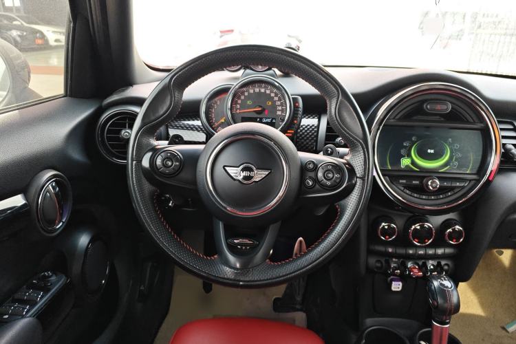 Used MINI 2016 2.0T COOPER S Performance Edition Five-Door Version Steering Wheel
