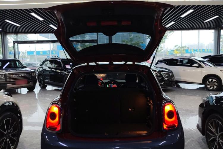 Used MINI 2016 1.2T ONE Pioneer Edition Trunk