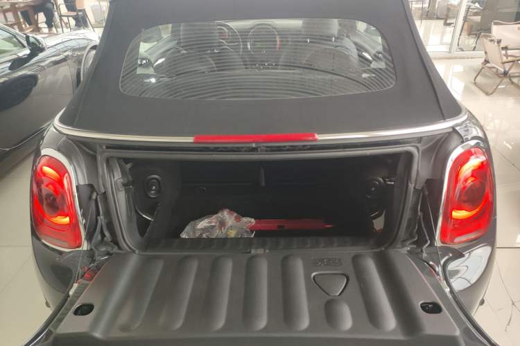 Used MINI 2016 2.0T COOPER S CABRIO Trunk