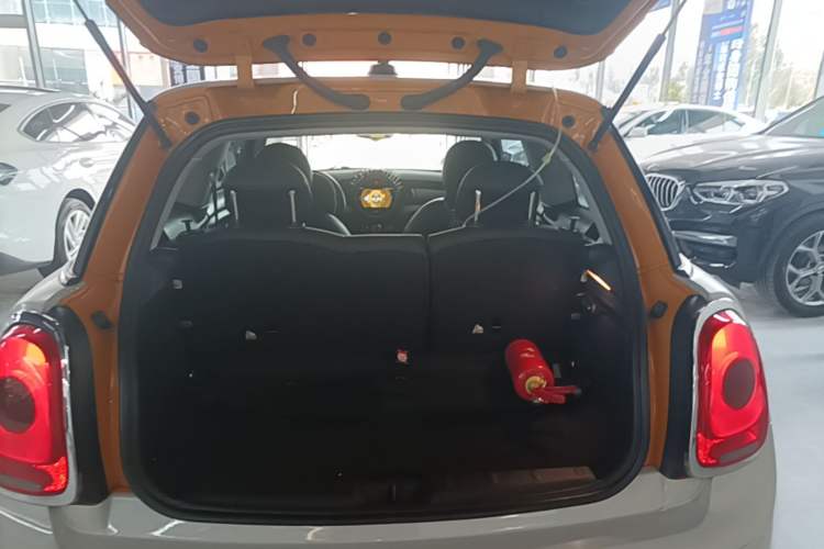 Used MINI 2016 1.2T ONE Pioneer Edition Trunk