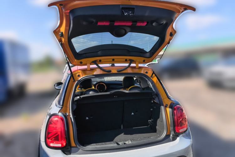Used MINI 2016 1.2T ONE Pioneer Edition Trunk
