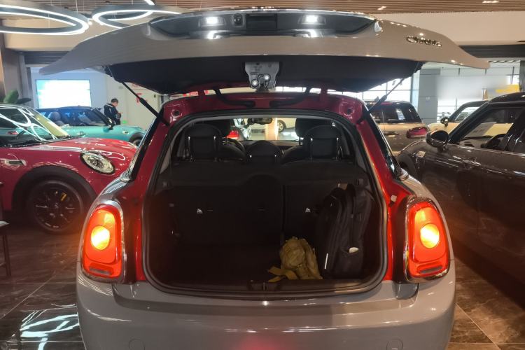 Used MINI 2016 1.2T ONE Five-Door Edition Trunk