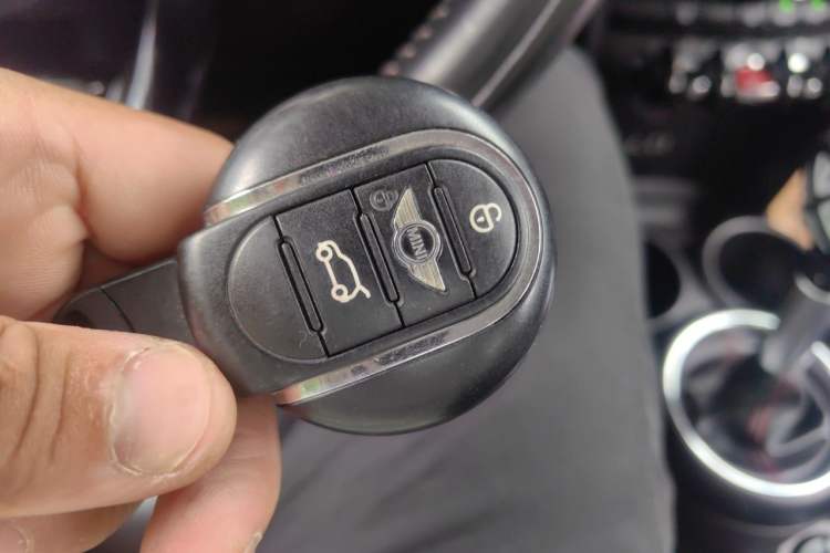 Used MINI 2016 2.0T COOPER S Pioneer Edition Vehicle Key