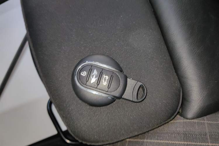 Used MINI 2016 2.0T COOPER S Five-Door Edition Vehicle Key
