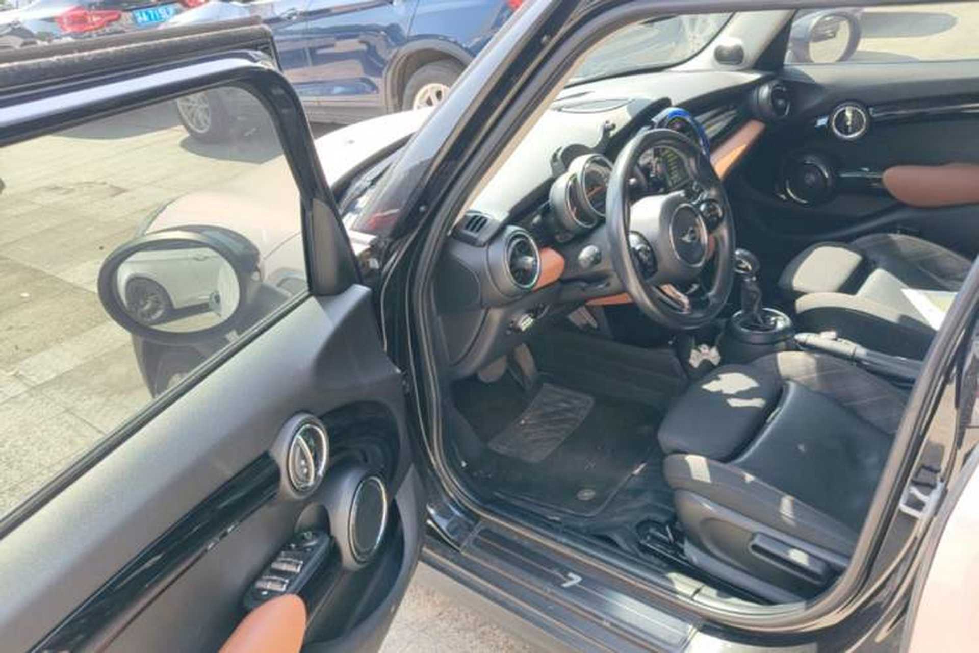Used MINI 2016 1.5T COOPER SEVEN Five-Door Edition Driver Seat