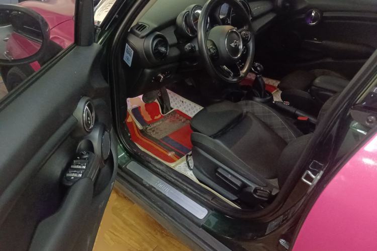 Used MINI 2016 1.5T COOPER Five-Door Edition Driver Seat
