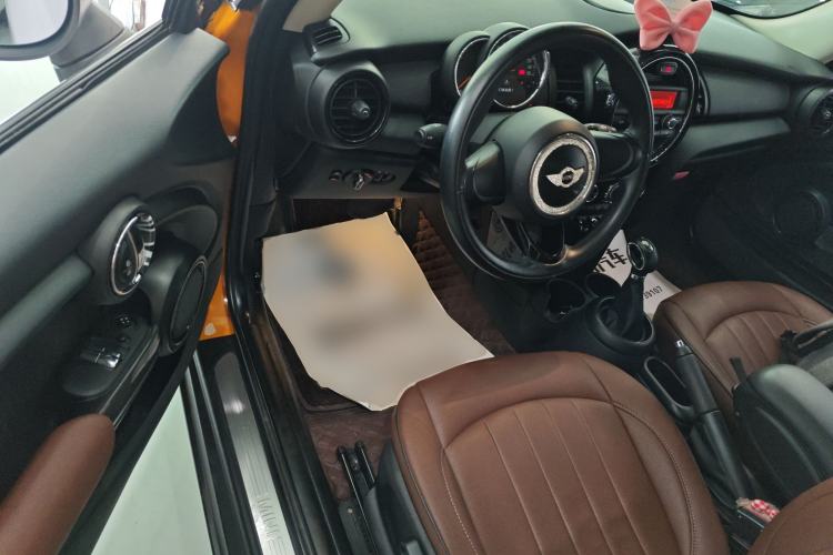Used MINI 2016 1.2T ONE Driver Seat