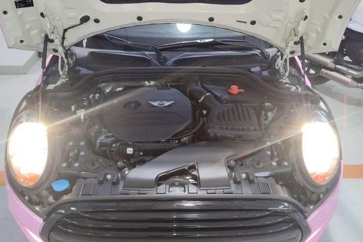 Used MINI 2016 1.2T ONE Pioneer Edition Five-Door Version Engine Bay