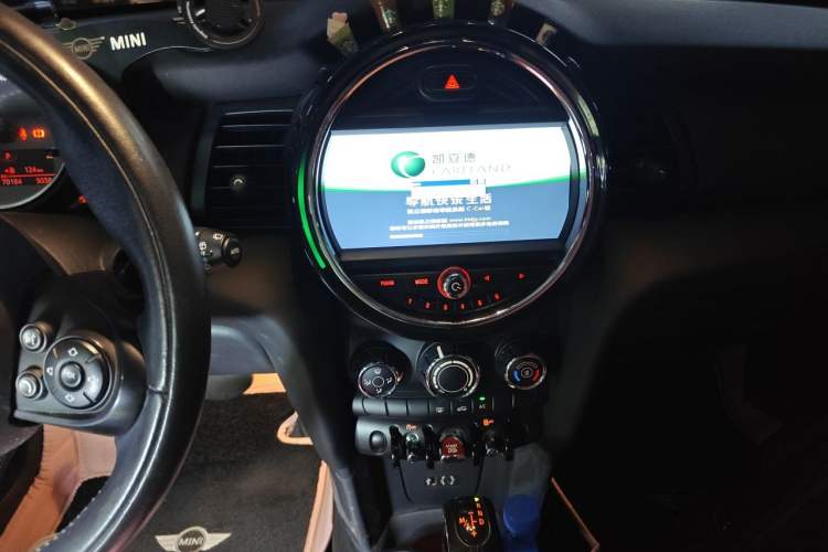 Used MINI 2016 1.2T ONE Pioneer Edition Audio And AC Panel