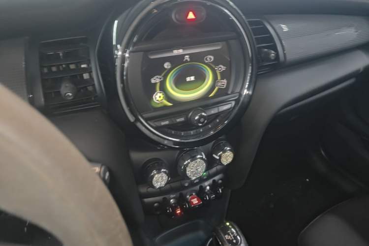 Used MINI 2016 1.5T COOPER Audio And AC Panel