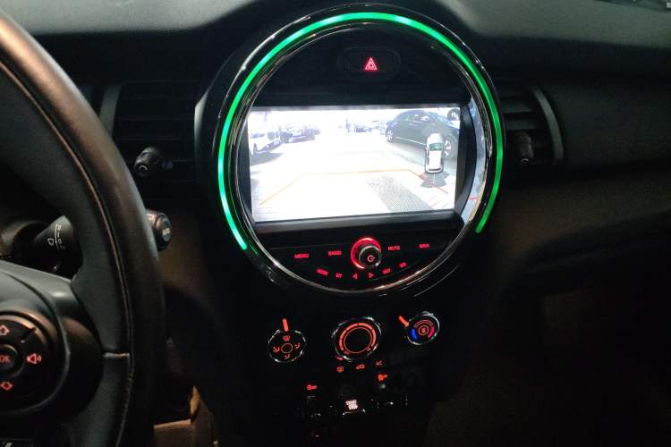 Used MINI 2016 1.2T ONE Pioneer Edition Audio And AC Panel