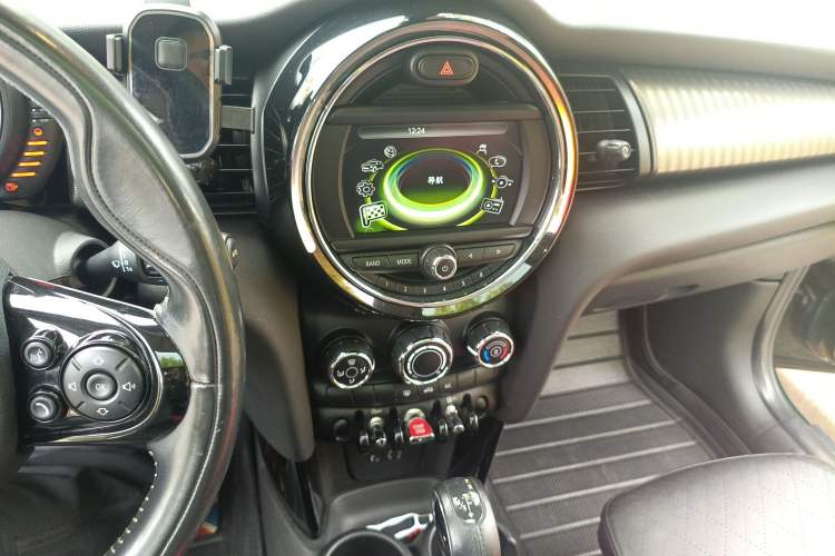 Used MINI 2016 1.5T COOPER Performance Edition Audio And AC Panel