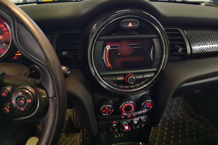 Used MINI 2016 2.0T COOPER S Five-Door Edition Audio And AC Panel