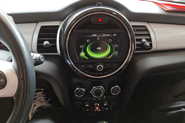 Used MINI 2016 1.5T COOPER Five-Door Edition Audio And AC Panel