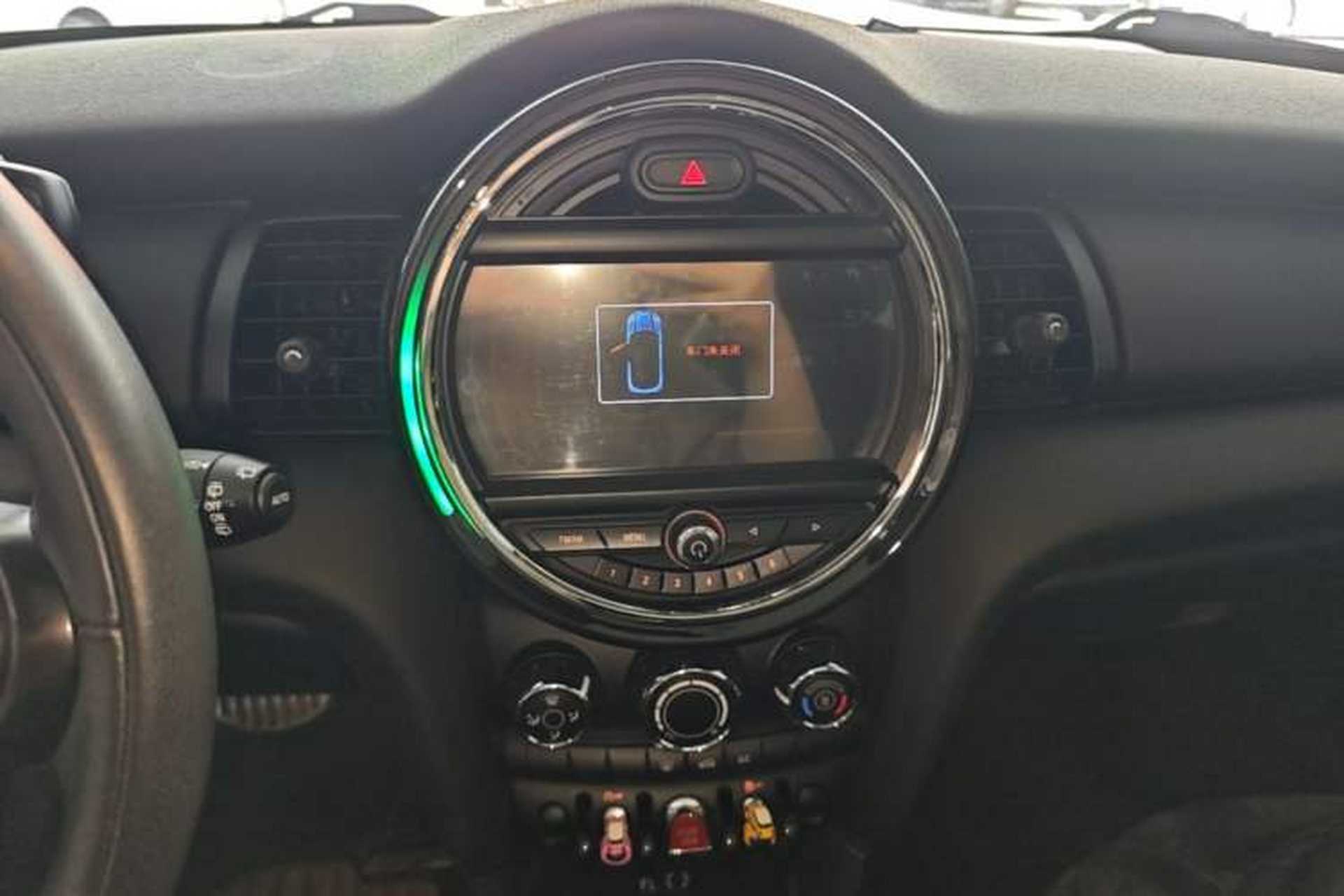Used MINI 2016 1.2T ONE Pioneer Edition Audio And AC Panel