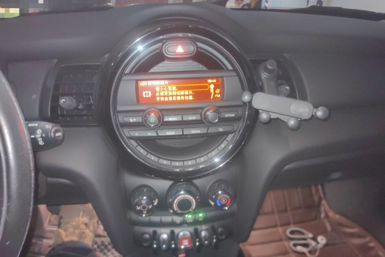 Used MINI 2016 1.2T ONE Pioneer Edition Audio And AC Panel