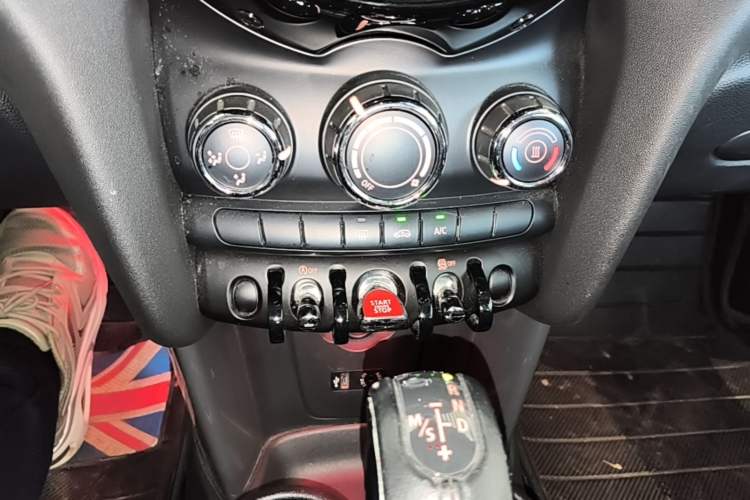 Used MINI 2016 1.5T COOPER Audio And AC Panel