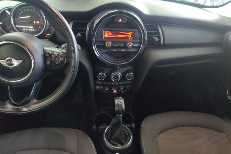 Used MINI 2016 1.2T ONE Pioneer Edition Five-Door Version Audio And AC Panel