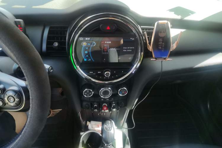 Used MINI 2016 1.2T ONE Pioneer Edition Audio And AC Panel