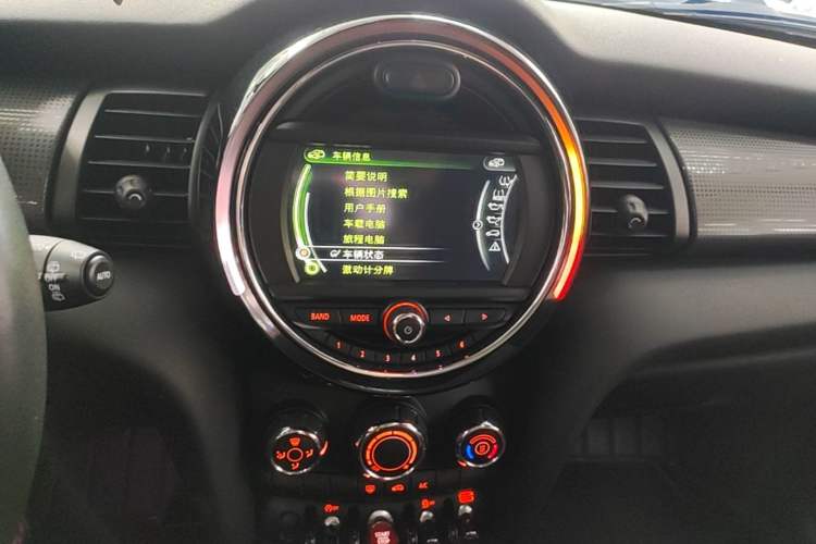Used MINI 2016 1.5T COOPER Five-Door Edition Audio And AC Panel