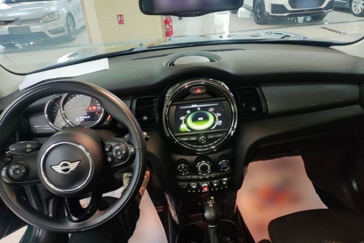 Used MINI 2016 1.5T COOPER Center Console